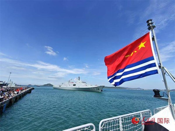 实配网配资 中国海军83舰编队抵达泰国进行友好访问